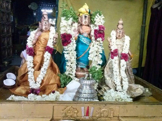Aminjikarai Sri Prasanna Varadharaja Perumal Brahmotsavam day 2  Thirumanjanam  2014 -04