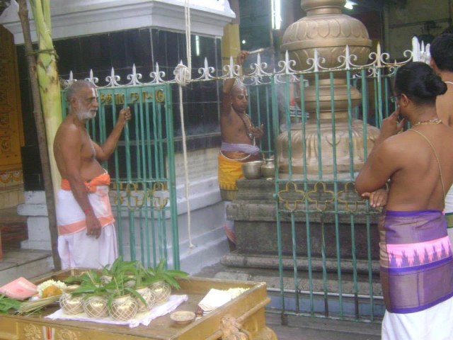 Aminjikarai Sri Prasanna varadaraja Perumal Temple Vaikasi Brahmotsavam Dvajaraohanam 2014 -06