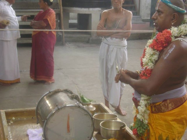 Aminjikarai Sri Prasanna varadaraja Perumal Temple Vaikasi Brahmotsavam Dvajaraohanam 2014 -12