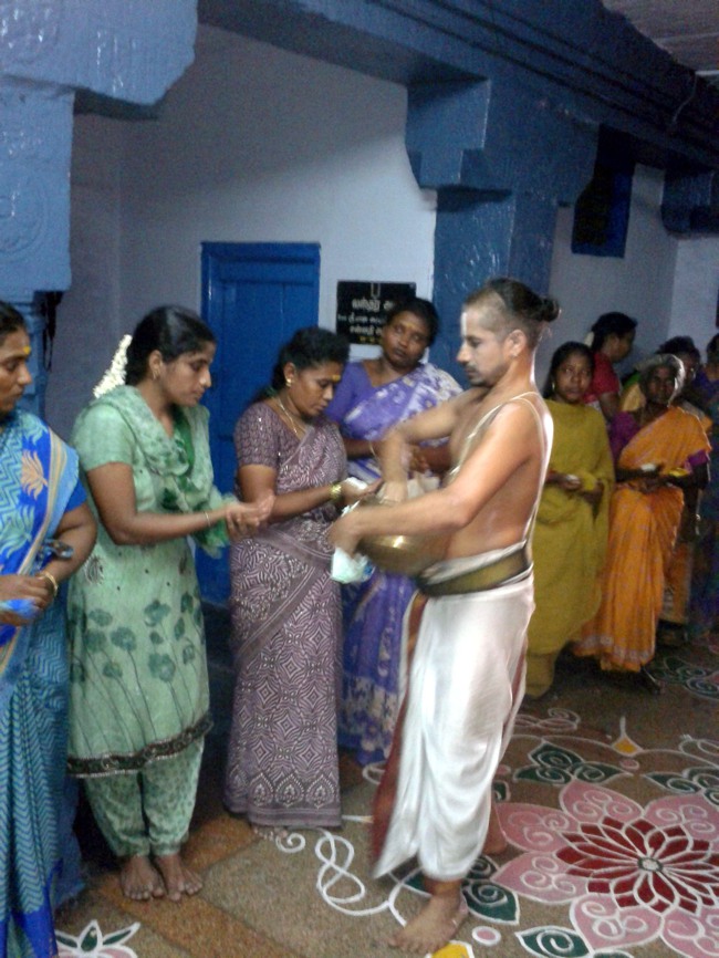 Ammavasai Thirumanjanam at Thiruvelukkai 2014--10