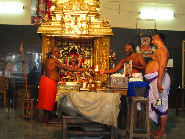 Azhagiyasingar Nithya Aradhanai at Dasavathara Sannadhi day 1- 11