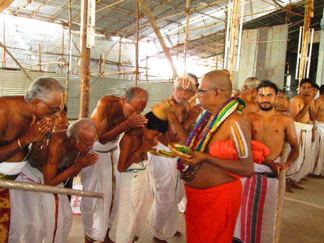 Azhagiyasingar Nithya Aradhanai at Dasavathara Sannadhi day 1- 28