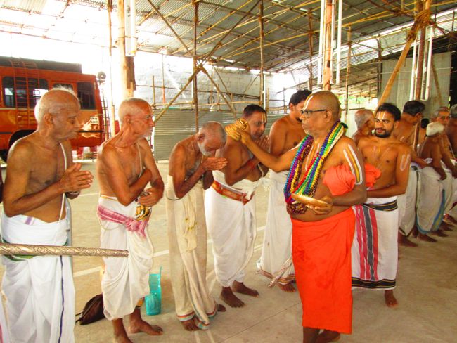 Azhagiyasingar Nithya Aradhanai at Dasavathara Sannadhi day 1- 29