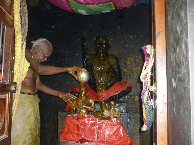 Chithirai Hastham Thirumanjanam at Srirangam Dasavathara Sannadhi  2014--0011