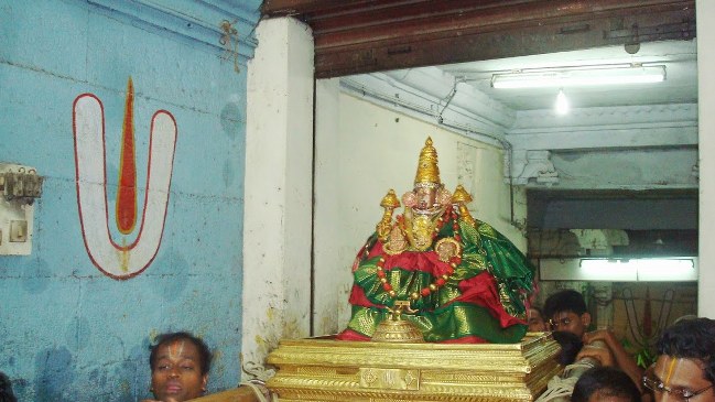 Kanchi Perundevi Thayar Kadi Vellikizhamai Purappadu 2014 -32