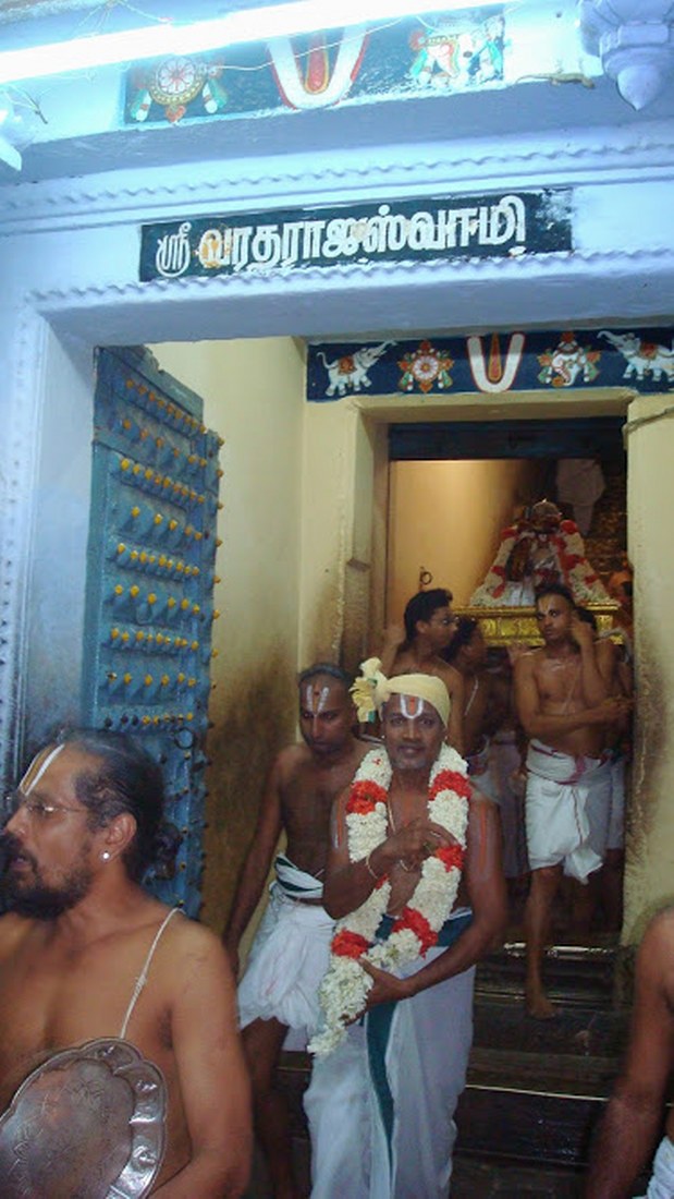 Kanchi Varadharaja Perumal Temple Vaikasi Brahmotsavam Angurarpanam 2014 -20