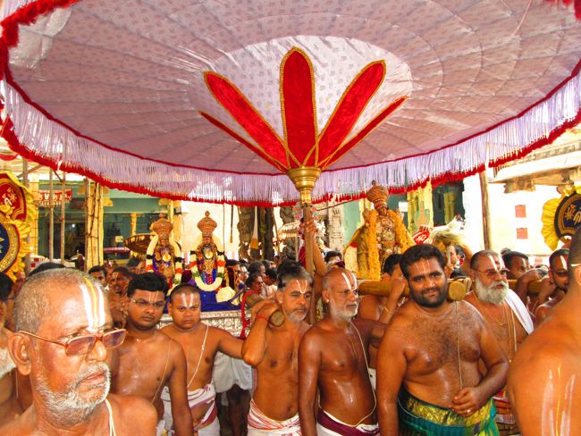 Kanchi varadharaja Perumal Vaikasi Brahmotsavam Mattayadi Utsavam  2014 -06