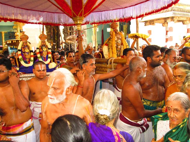 Kanchi varadharaja Perumal Vaikasi Brahmotsavam Mattayadi Utsavam  2014 -07