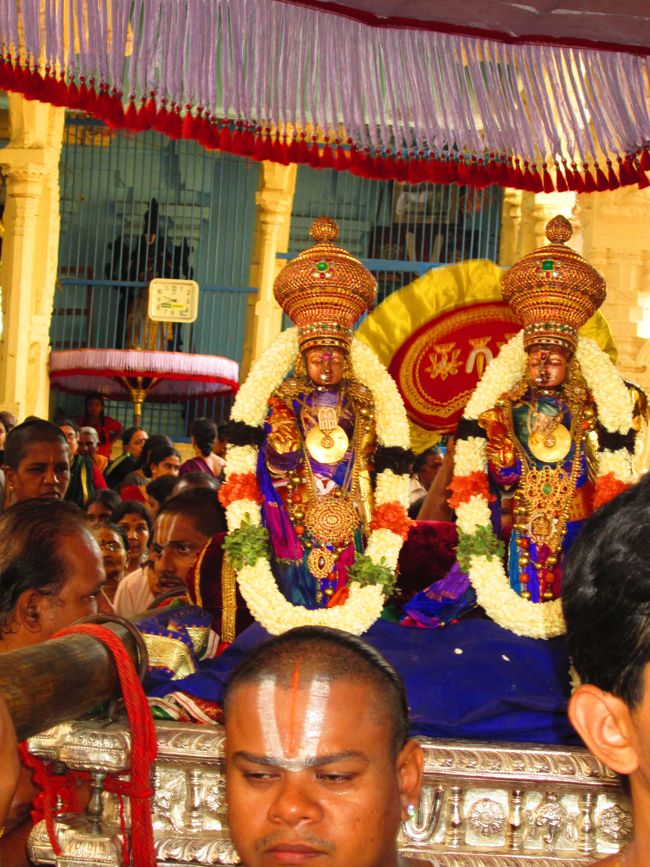 Kanchi varadharaja Perumal Vaikasi Brahmotsavam Mattayadi Utsavam  2014 -14