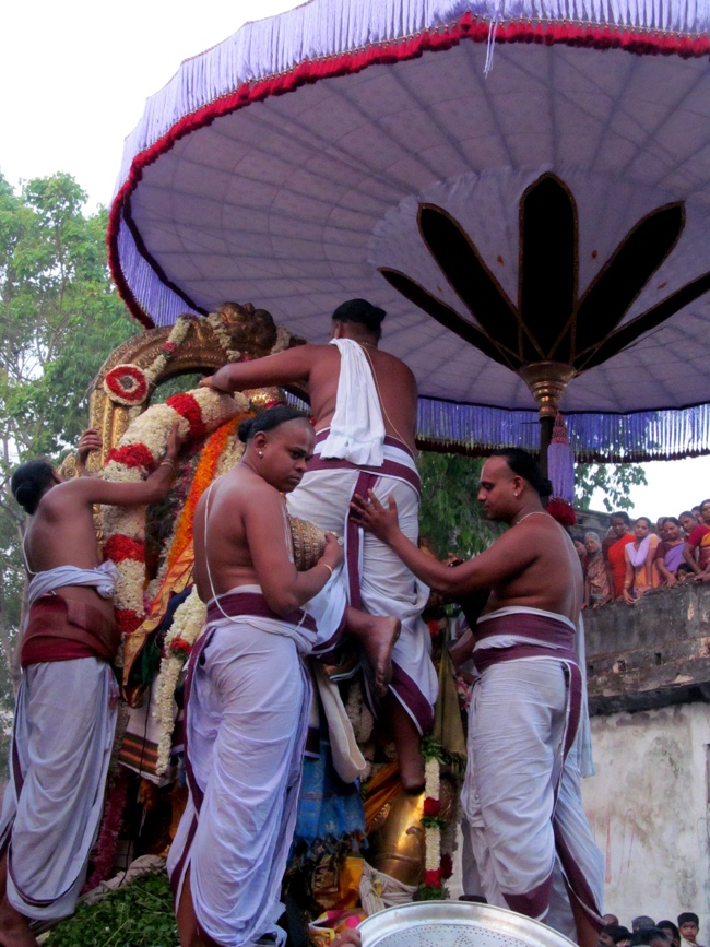 Kanchipuram Varadharaja Perumal Garuda Sevai 14-05-2014    31