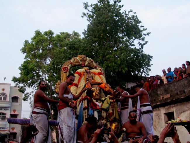 Kanchipuram Varadharaja Perumal Garuda Sevai 14-05-2014    40