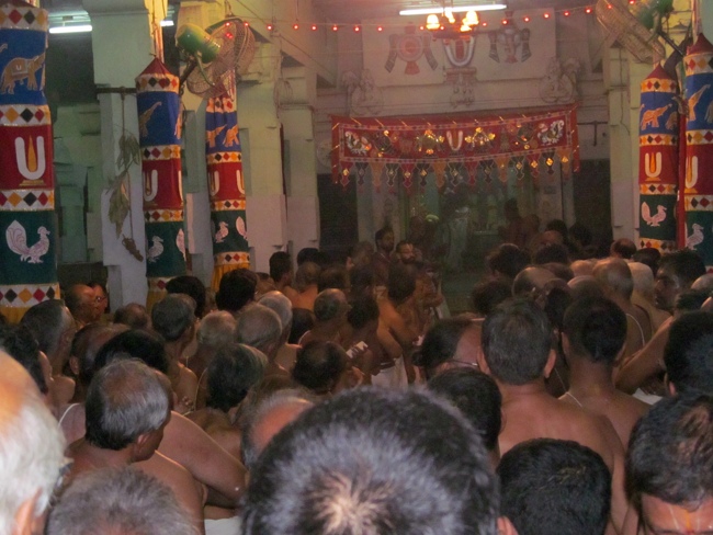 Kanchipuram Varadharaja Perumal Garuda Sevai 14-05-2014    44