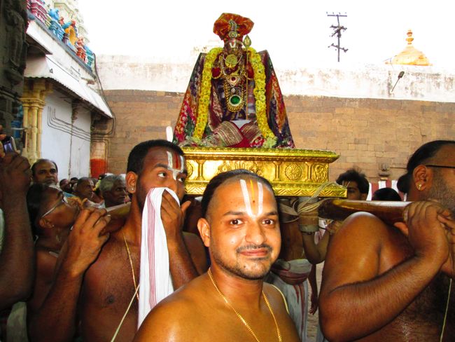 Kanchipuram vaikasi Brahmotsavam Kudhirai vahanaml 2014 -05