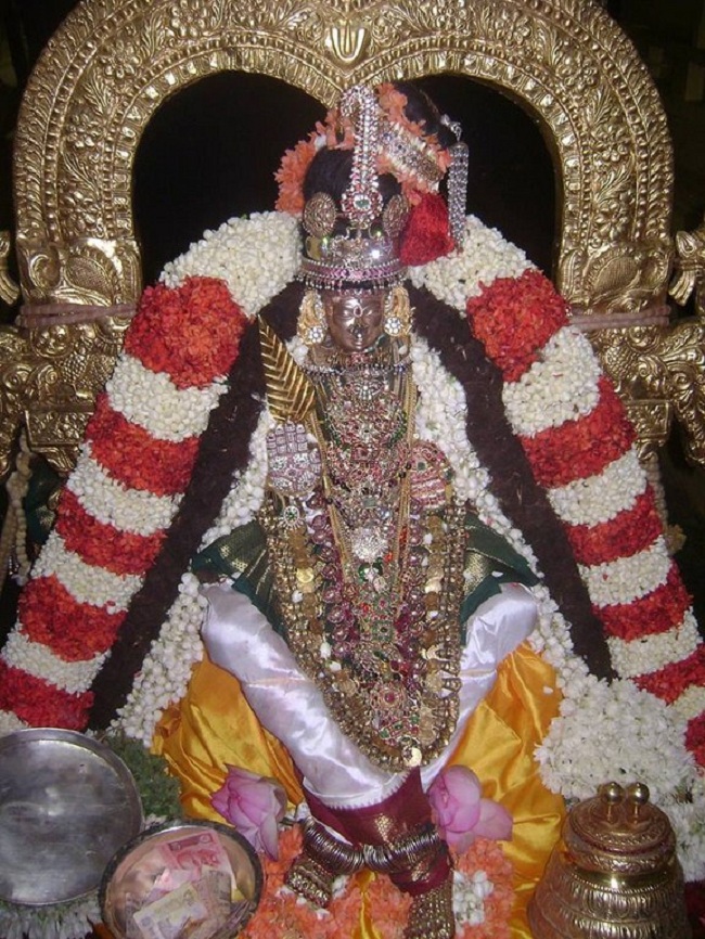 Mylapore  Sri Alamelumangai Thayar kadai Velli10