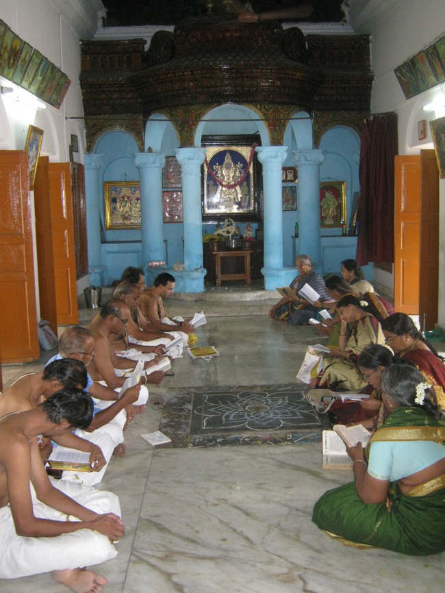 Sri Aravamudhan Kainkarya Sabha Ramanuja Nootranthai Recitation 2014--02