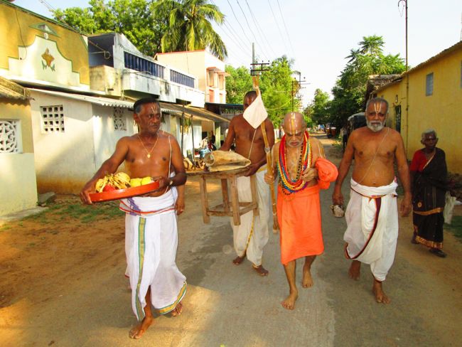 Srimad Rayapuram Andavan Meets 46th Srimad Azhagiyasingar at Srirangam Dasavathara Sannadhi  2014--0004