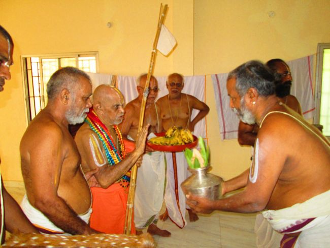 Srimad Rayapuram Andavan Meets 46th Srimad Azhagiyasingar at Srirangam Dasavathara Sannadhi  2014--0013