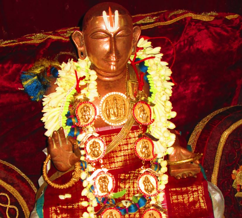 Swami Desikan Dasavathara Abharanai 1