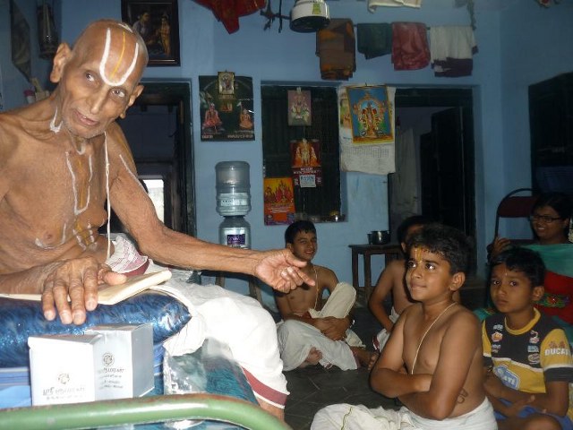 Swami Desikan Slokas recitation athithi Satkaaram comittee conducts  2014 -03_640x480