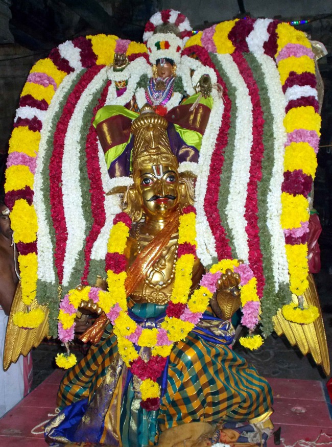 Thirukannamangai Akshaya Truthiyai Thanga Garuda sevai 2014--11