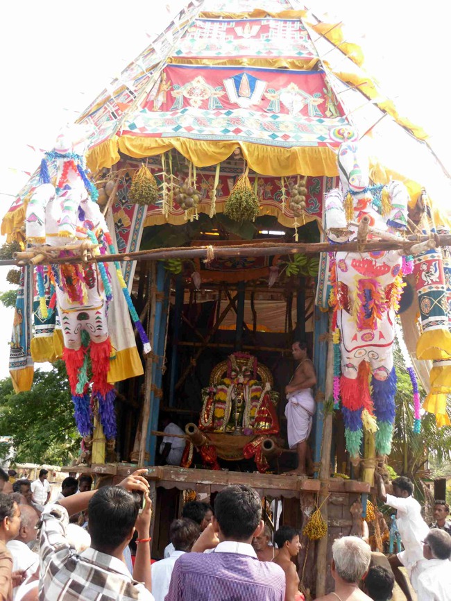 Thirukannamangai Chithirai Brahmotsavam THiruther & Theerthavari 2014--23