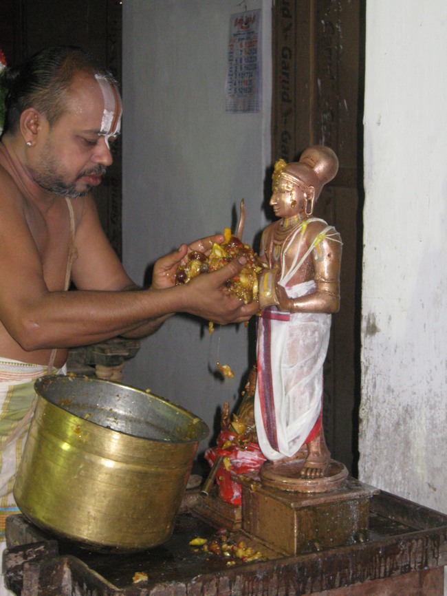 Thirukudanthai Sarangapani Chithirai Brahmotsavam Vidayatri Utsavam 2nd day 2014--11