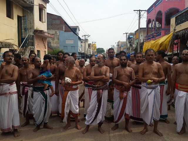Thiruvahindrapuram Chithirai Brahmotsavam Garuda Sevai 2014 -04