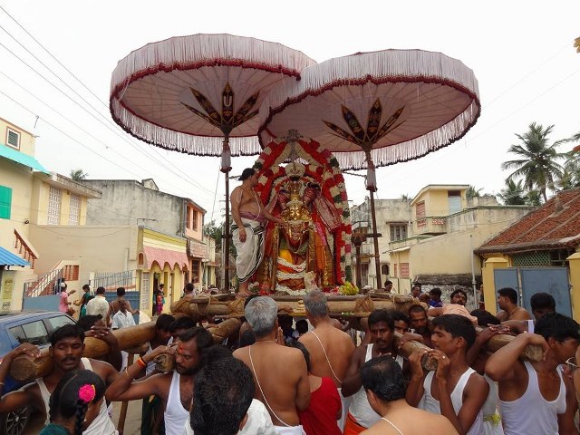 Thiruvahindrapuram Chithirai Brahmotsavam Garuda Sevai 2014 -09