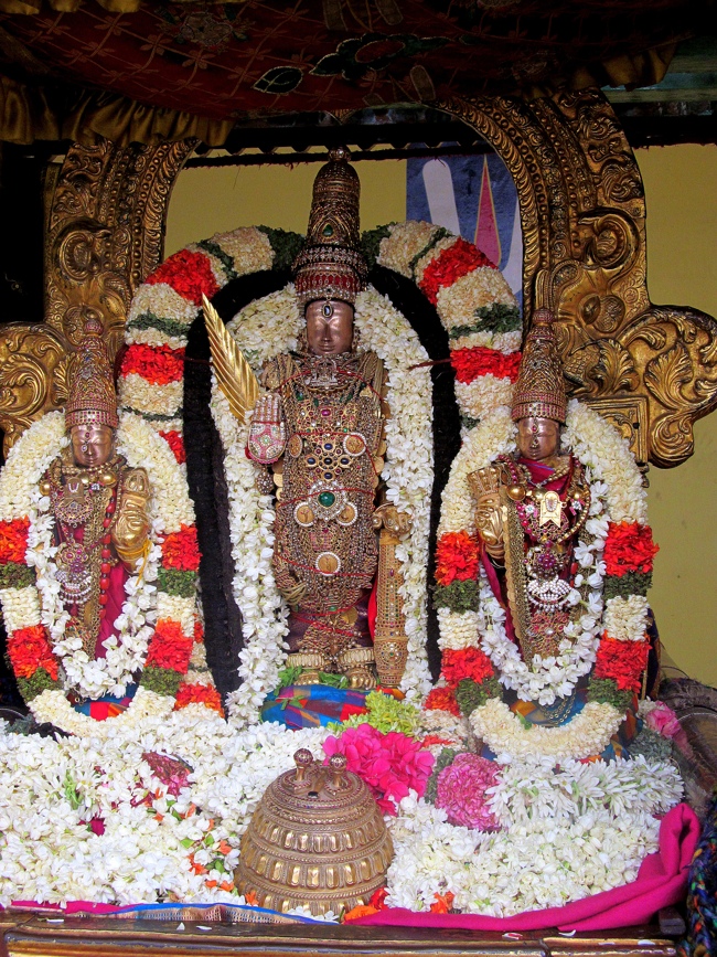 Thiruvallur Sri Veeraraghava Perumal Chithirai Brahmotsavam Day 1 Morning 04-05-2014    14