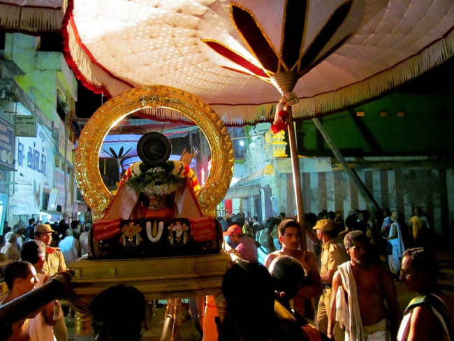 Thiruvallur Sri Veeraraghava Perumal Chithirai Brahmotsavam Day 1 Night  04-05-2014    20