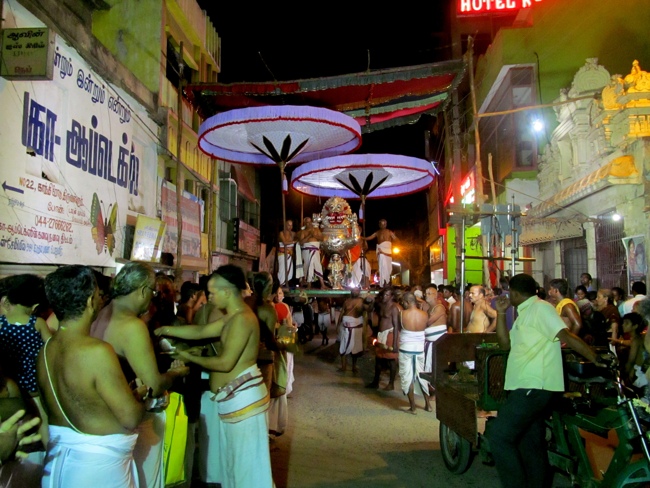 Thiruvallur Sri Veeraraghava Perumal Chithirai Brahmotsavam Day 1 Night  04-05-2014    21