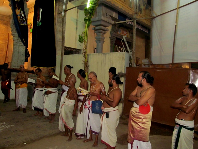 Thiruvallur Sri Veeraraghava Perumal Chithirai Brahmotsavam Day 1 Night  04-05-2014    34