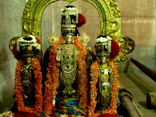 Thiruvallur Sri Veeraraghava Perumal Chithirai Brahmotsavam Day 10  Night 13-05-2014   14