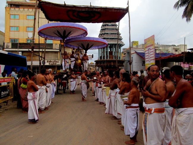 Thiruvallur Sri Veeraraghava Perumal Chithirai Brahmotsavam Day 2 Morning 05-05-2014    03