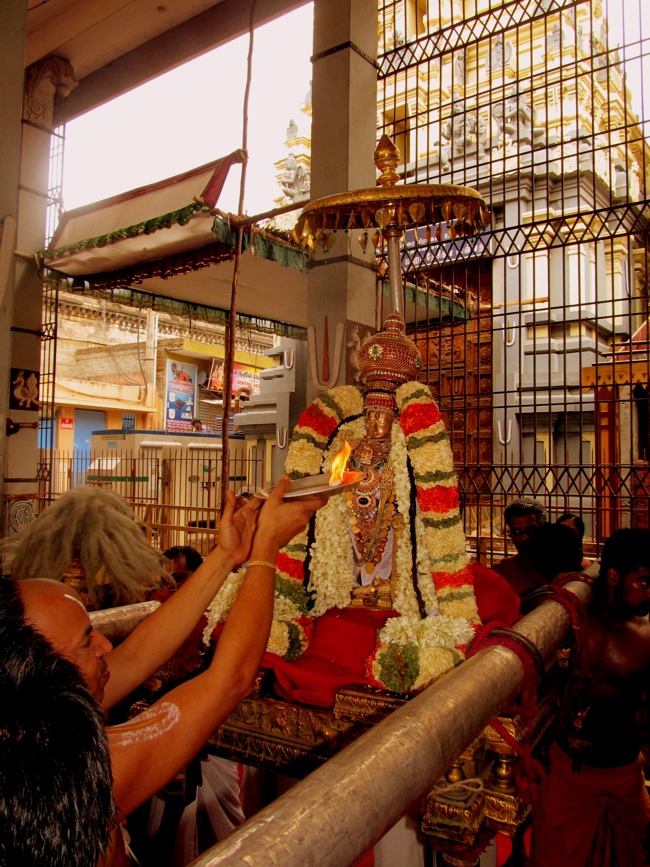 Thiruvallur Sri Veeraraghava Perumal Chithirai Brahmotsavam Day 2 Morning 05-05-2014    28