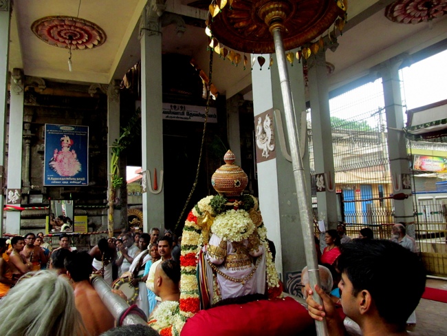 Thiruvallur Sri Veeraraghava Perumal Chithirai Brahmotsavam Day 2 Morning 05-05-2014    34