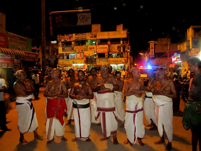 Thiruvallur Sri Veeraraghava Perumal Chithirai Brahmotsavam Day 2 Night 05-05-2014    14