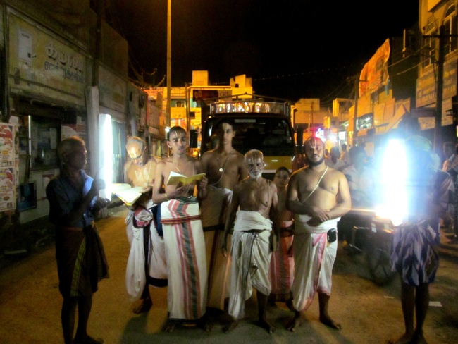 Thiruvallur Sri Veeraraghava Perumal Chithirai Brahmotsavam Day 2 Night 05-05-2014    15