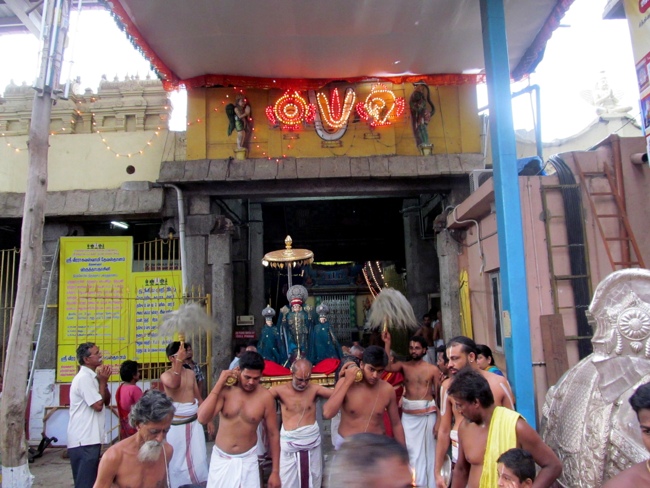 Thiruvallur Sri Veeraraghava Perumal Chithirai Brahmotsavam Day 4 Night 07-05-2014    02