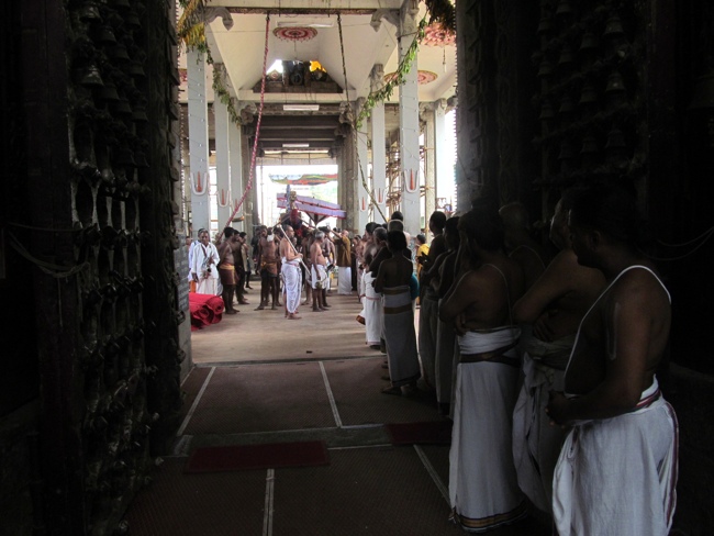 Thiruvallur Sri Veeraraghava Perumal Chithirai Brahmotsavam Day 5 Morning 08-05-2014    22