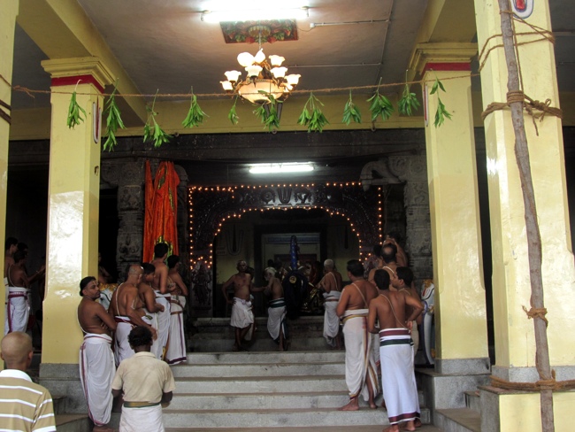 Thiruvallur Sri Veeraraghava Perumal Chithirai Brahmotsavam Day 5 Morning 08-05-2014    27