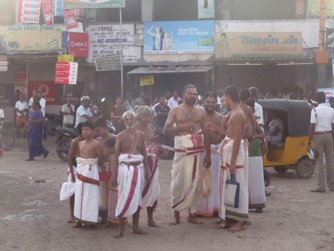Thiruvallur Sri Veeraraghava Perumal Chithirai Brahmotsavam Day 7 Morning 10-05-2014    25