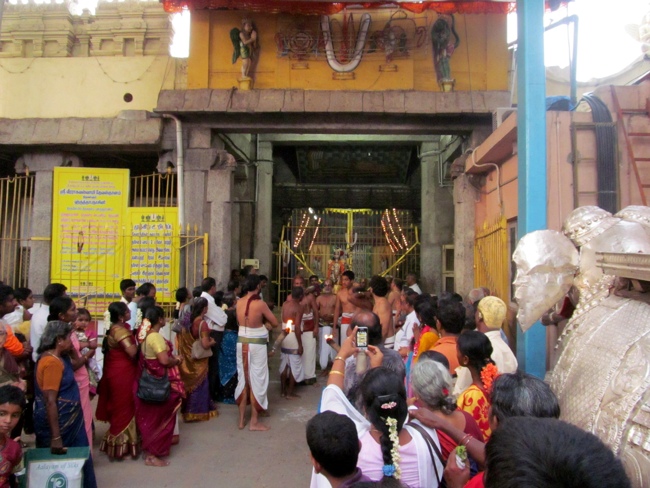 Thiruvallur Sri Veeraraghava Perumal Chithirai Brahmotsavam Day 8 Night 11-05-2014    03