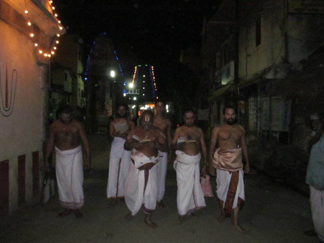 Thiruvallur Sri Veeraraghava Perumal Chithirai Brahmotsavam Day 9 Morning 12-05-2014   02