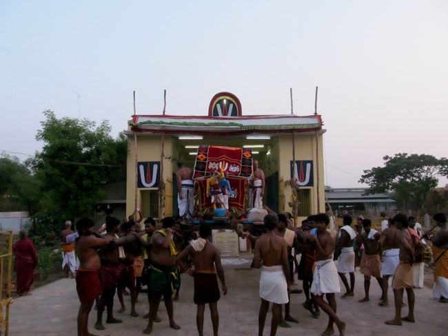 Thiruvallur Sri Veeraraghava Perumal Chithirai Brahmotsavam Day 9 Morning 12-05-2014   10