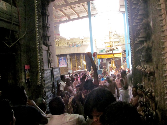 Thiruvallur Sri Veeraraghava Perumal Chithirai Brahmotsavam Day 9 Morning 12-05-2014   17