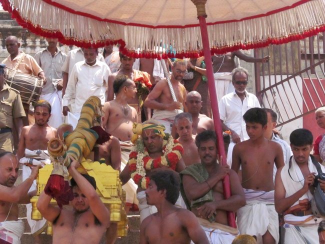 Thiruvallur Sri Veeraraghava Perumal Chithirai Brahmotsavam Day 9 Morning 12-05-2014   34