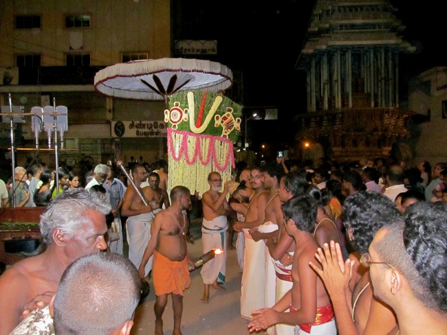 Thiruvallur Sri Veeraraghava Perumal Chithirai Brahmotsavam Pusha Pallaku  Night 16-05-2014   09