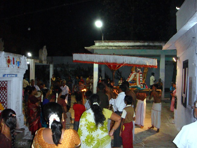 Thiruvelukkai Kadai Vellikizhamai Amirthavalli Thayar Purappadu 2014 -22