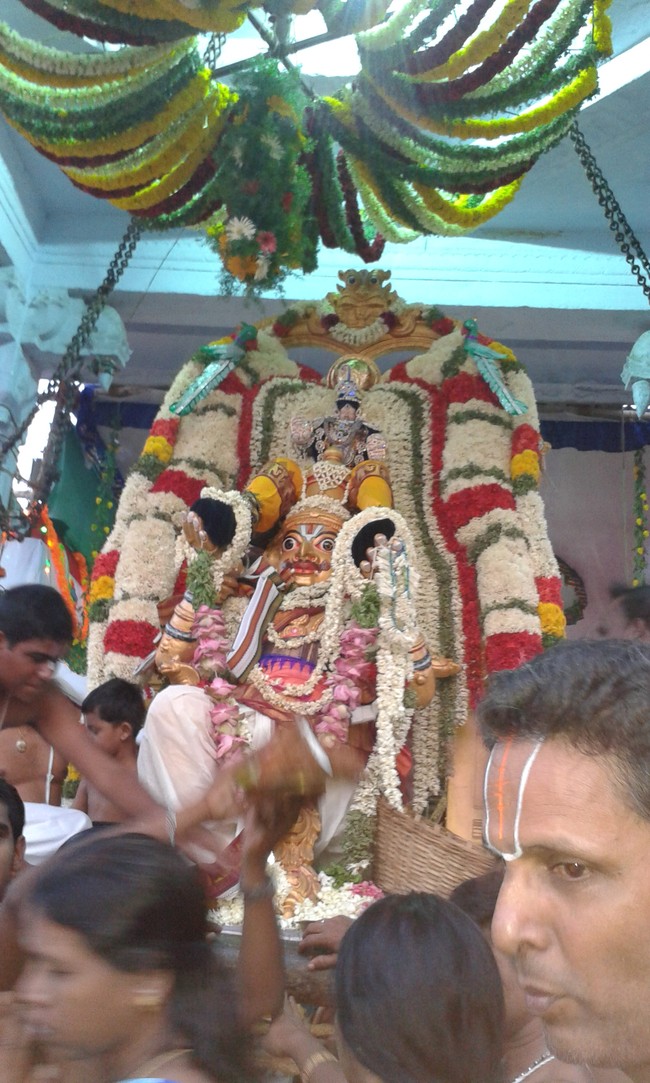 Villivakkam Sowmya Damodara Perumal Temple brahmotsavam garuda sevai -03